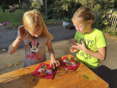 Die jungen Naturforscher starten in den farbenfrohen Herbst 2020